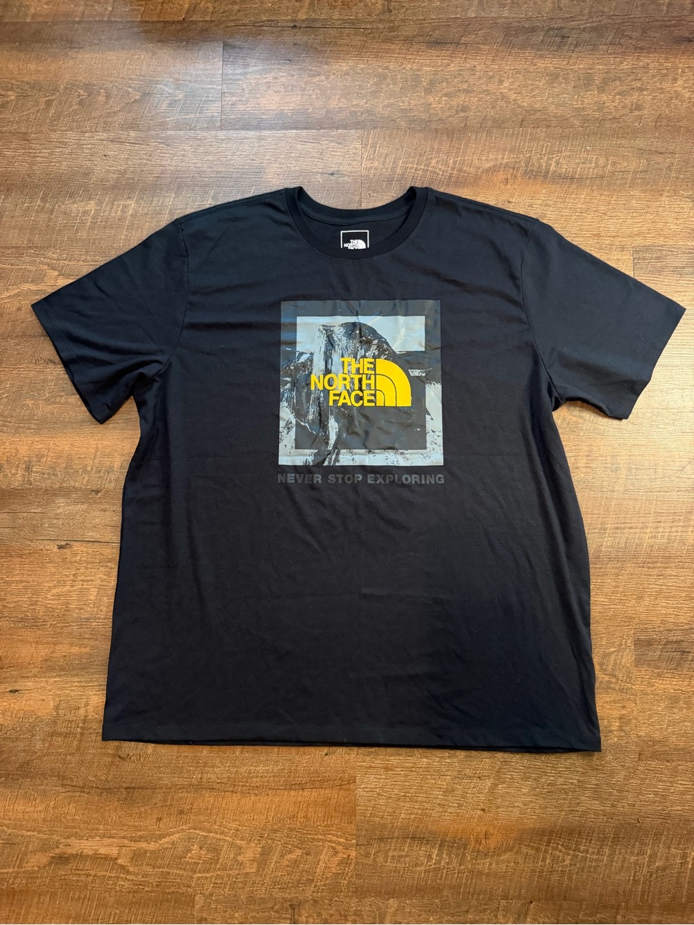 The North Face NWOT Black T-Shirt Logo